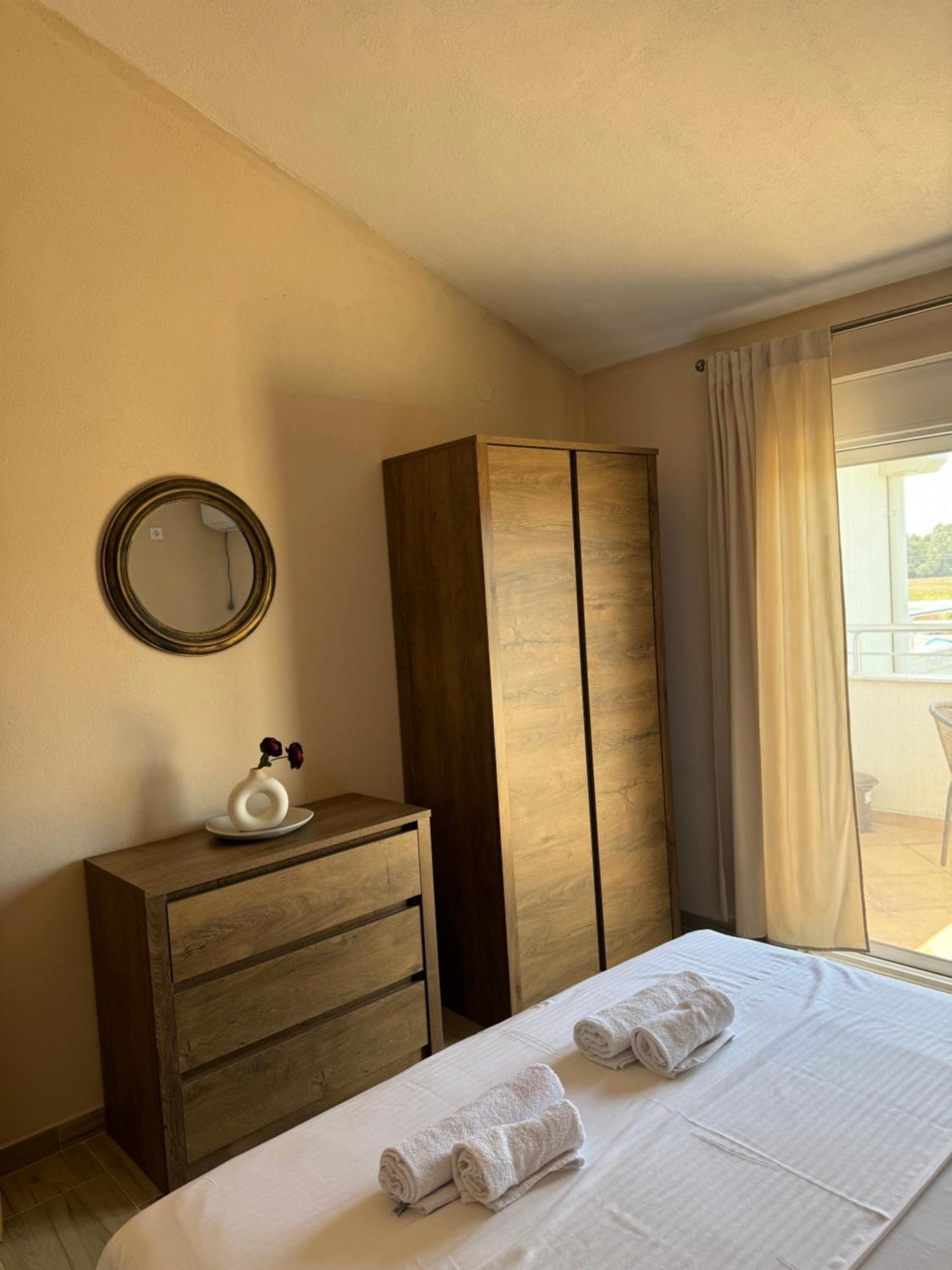 Sunrise House Apartments 乌尔齐尼 外观 照片