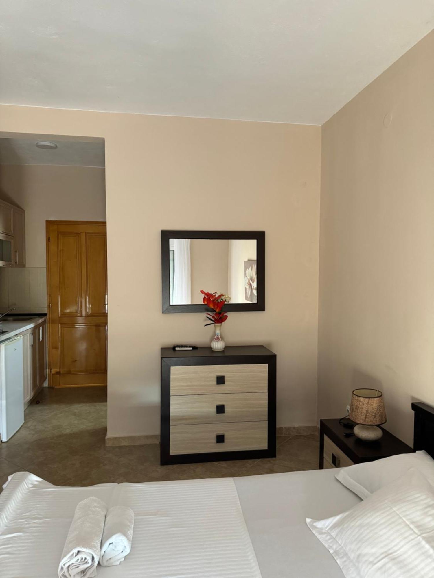 Sunrise House Apartments 乌尔齐尼 外观 照片