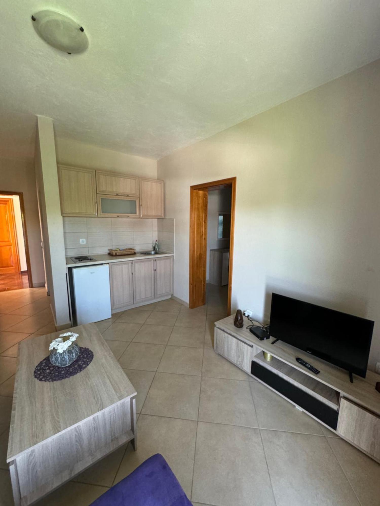 Sunrise House Apartments 乌尔齐尼 外观 照片