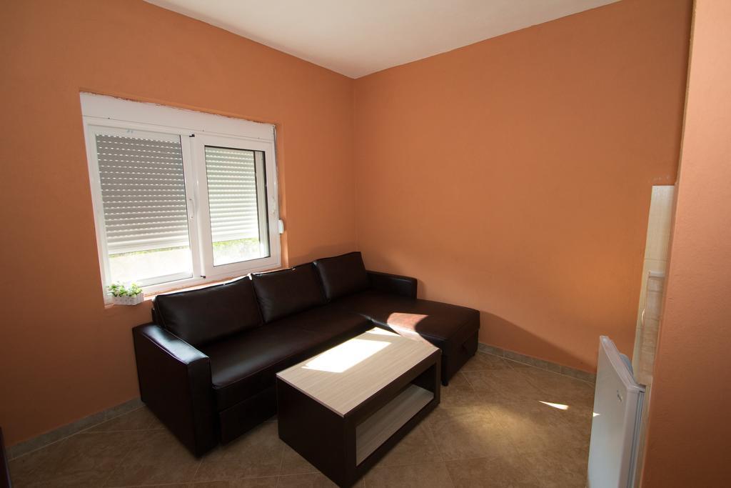 Sunrise House Apartments 乌尔齐尼 外观 照片
